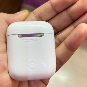 Original Apple Airpods (1st Gen)