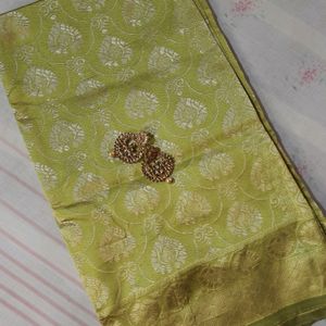 Parrot Green Banarasi Silk Saree With Earrings