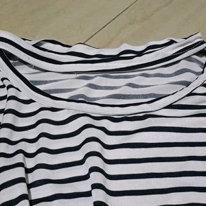 Trendy Striped Top