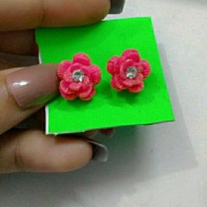 Pink Floral Studs, Holographic Studs and Freebie😊