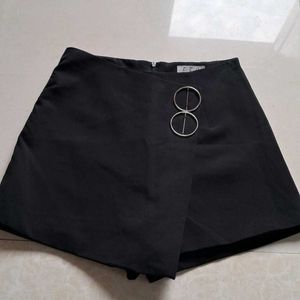 Black Skort