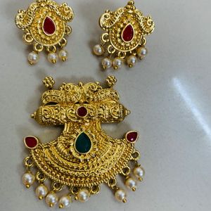 Mangalsutra Pendel With Earrings