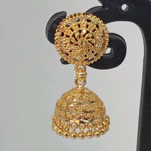 MJ GOLD PLATED ZUMKHA STYLE EARRINGS