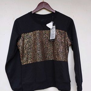 M Size New With Tag Glimmering Sweatshirt