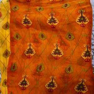 Women's Chiffon Saree