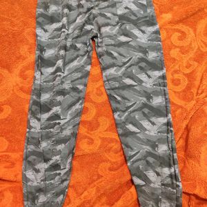 NOBERO Men Abstract Cotton Joggers