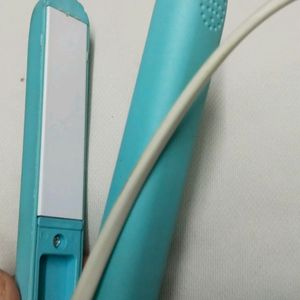 Mini Straightener In Blue Colour