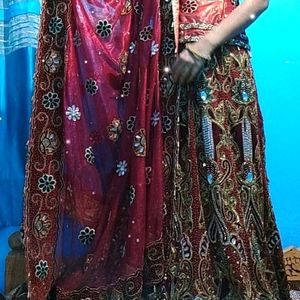 Red Bridal Lehenga In Good Condition