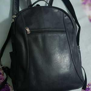 Premium 100% Leather Backpack ( UNISEX )