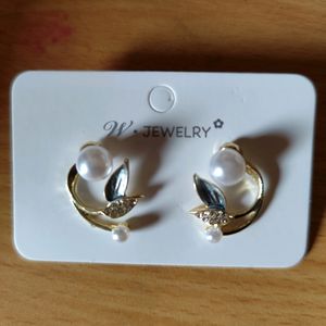 Korean Leaf Stud Earrings.