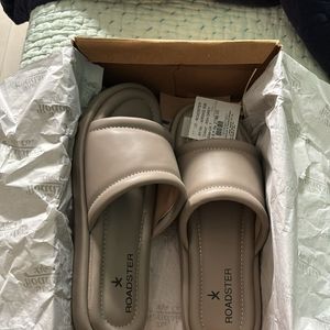 ROADSTER Grey Open Toe Flats (Brand New With Tag!)