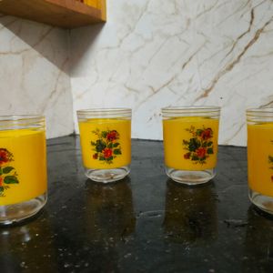 Set of 4 glasses