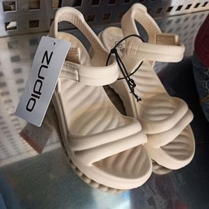 Zudio Rubber Sandals