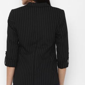 VAN HEUSEN STRIPED BLAZER- MEDIUM