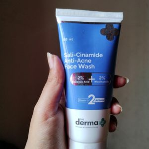 Sali-Cinamide Face Wash With Two Actives