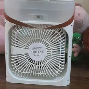 Portable Fan With Wet Air