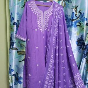 New/Unused Embroidered Kurta Full Set