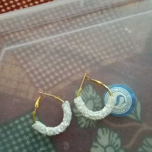 1 Set Earrings 300 Coins