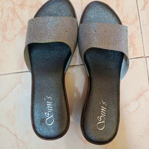 Size 7 / 38 Girls Party Wear Slippers