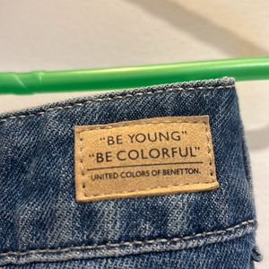 UNITED COLORS OF BENETTON BOYFRIEND FIT JEANS