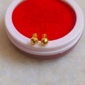 Gold 22crt Studs With Bill