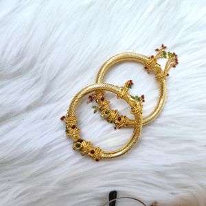 Kundan Bangles