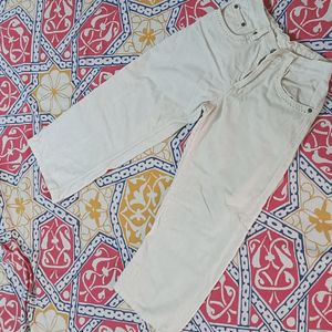 STRAIGHT FIT TROUSERS/ CAPREE