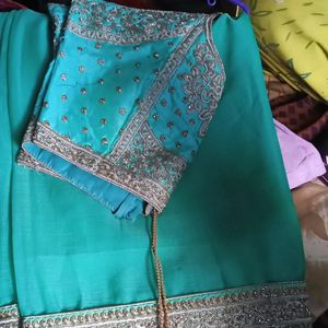 I Am Selling Saree