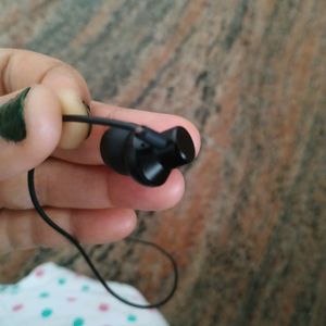 2 Headphones Combo
