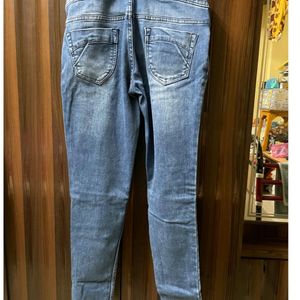 High Raise Skinny Fit Jeans