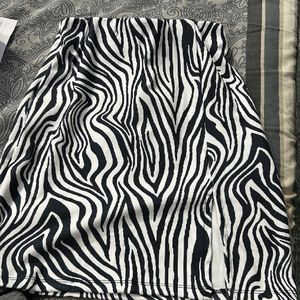 SSS ZEBRA  MINI SKIRT 💗(w Tag)