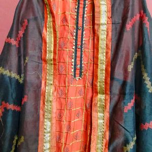 Women Kurta With Dupatta (L) Size