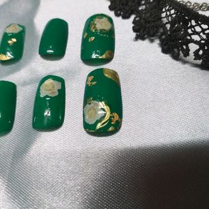 Press On Nails(Alora)