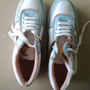 Fixed Price Cool White Shoes