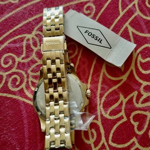 BRAND NEW FOSSIL WATCH WITH TAG