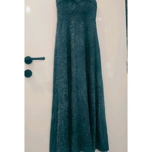 Grey coloured shimmery Gorgeous Gown| Size: 34-36