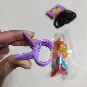 Hair Clips & Rubberband + Free Gift