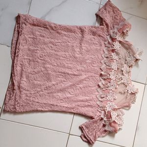 Very Cute Top Cold Sleeve