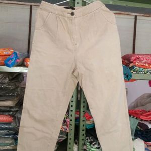 Camel Jeans With Complete Comfort