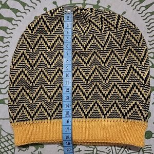 Yellow Black Fleeced Woollen Cap