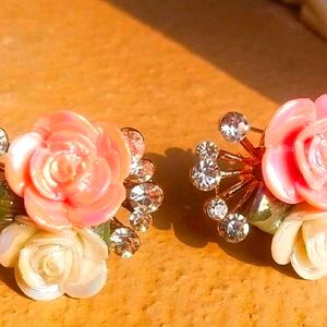 ❗ PRICE DROP ❗ Beautiful Rose Earrings