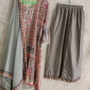 Pakistani Suit