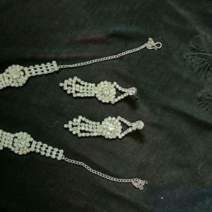 Combo Of 3 Ad Necklace And Korean Clips