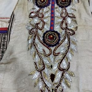 Silk Suit Set For Sale In Good Condition