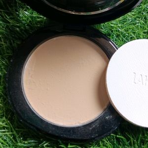 Lakme Ultimate Glam Compact