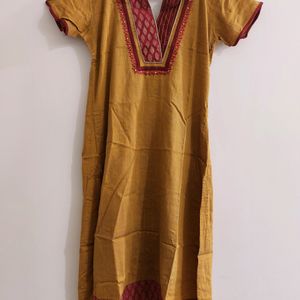 Festive Kurta With Tassel Tie Back