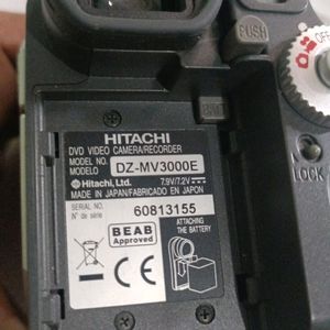 Hitachi DZ-MV300E DVD Video Camera Recorder