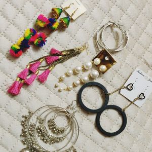 6 Pair Earings.