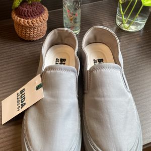 MEN SLIP ON SNEAKER