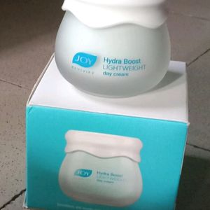 Hydra Boost Day Cream